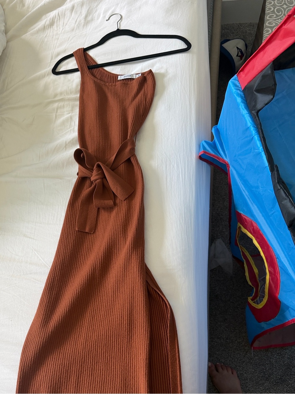 JustFab Rust Ribbed Knit Top with Crew Neck - Picture 1 of 4